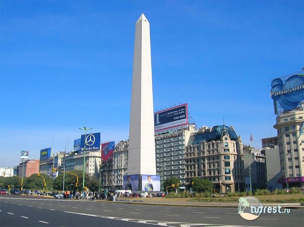 Буэнос-Айрес - Обелиск на площади