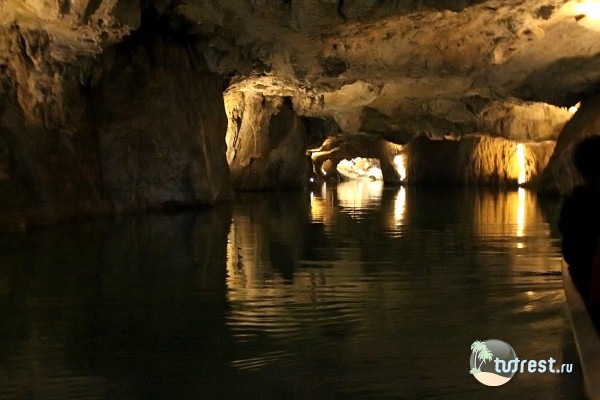 Подземное озеро в Сен-Леонардо, Швейцария