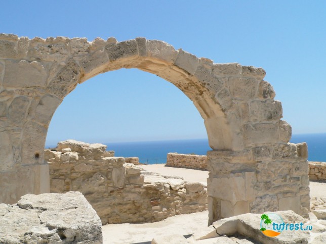 Кипр - развалины храма Афродиты